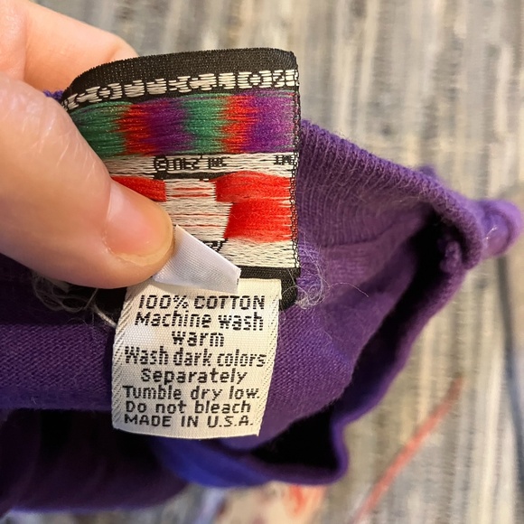 NWOT Small Purple Embroidered Minnesota Purple Pride Peanuts Tee - Picture 4 of 6